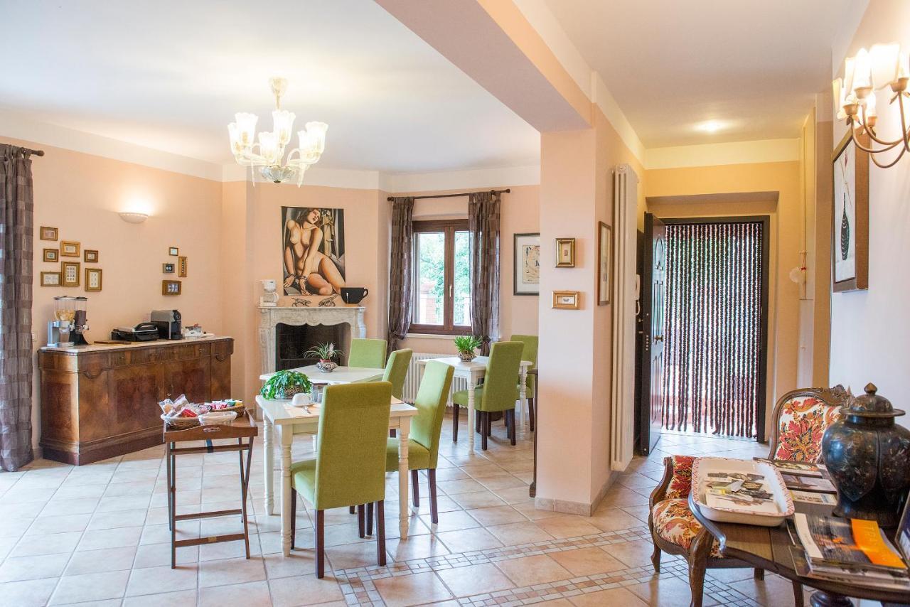 Il Casale Del Ra Pensionat Tuoro sul Trasimeno Exteriör bild